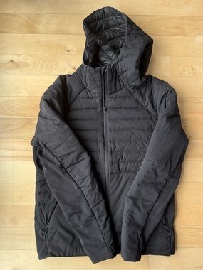 lululemon athletica Men's Black Hooded Performance Jacket